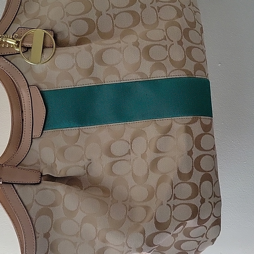 Coach purse - Picture 2 of 6